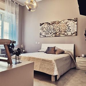 Dale Rooms
