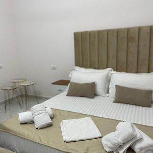 Studio con letto king size
